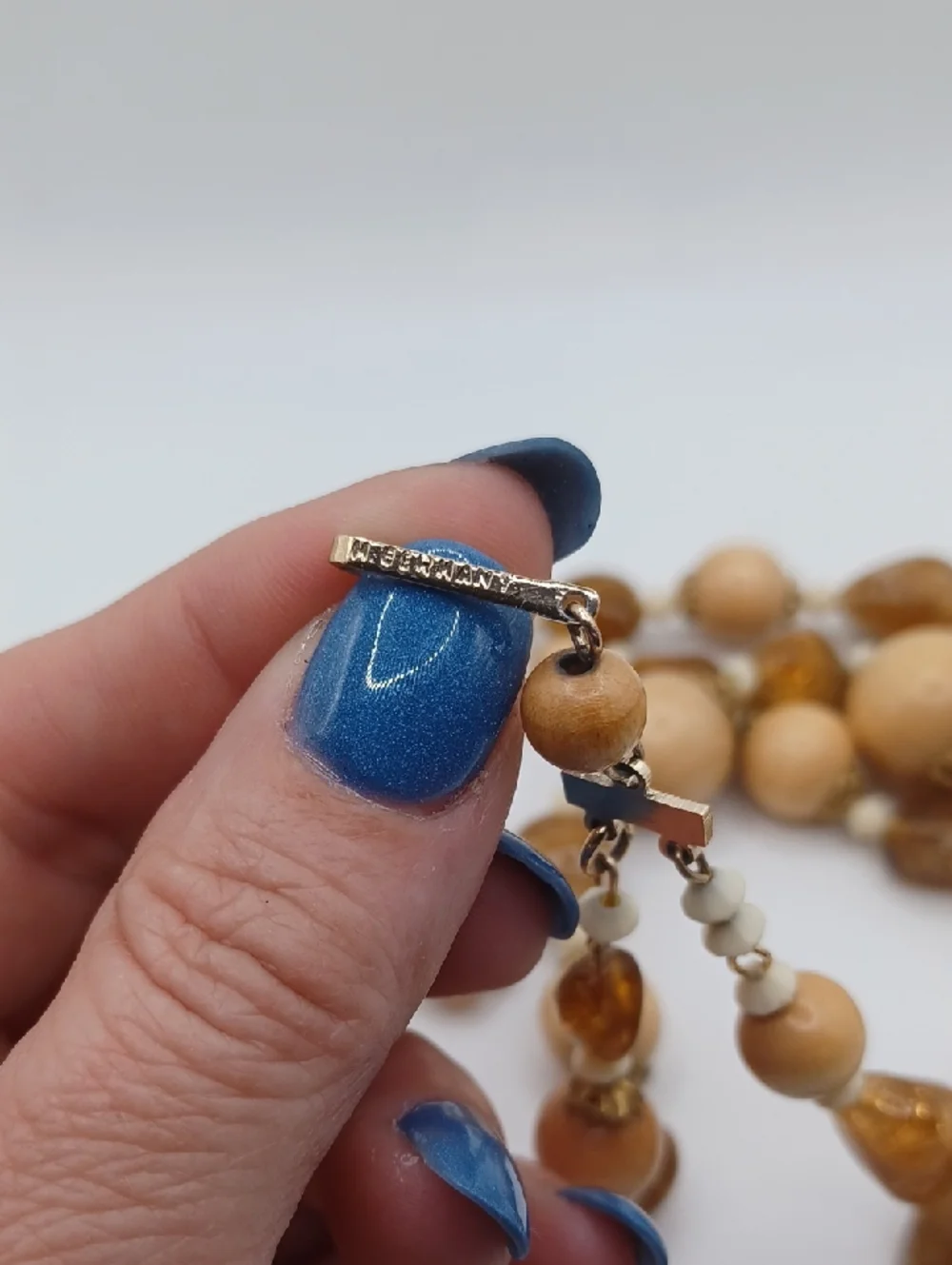 West Germany 1950s Wood and Lucite Beaded Necklace And Matching Earrings - Picture 8 of 8